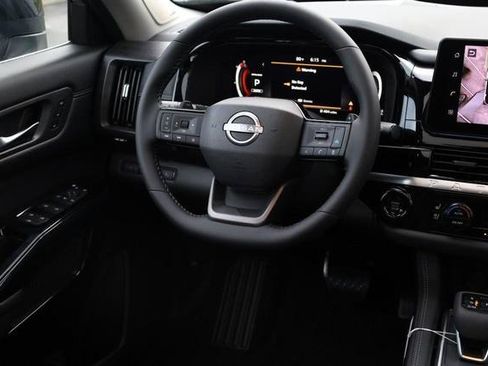 New 2026 Nissan Pathfinder Platinum AWD/4WD image 28