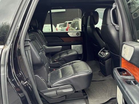 Used 2019 Lincoln Navigator L Reserve w/ Cargo Package AWD/4WD image 10
