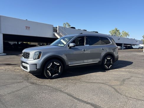Certified 2025 Kia Telluride S AWD/4WD image 6