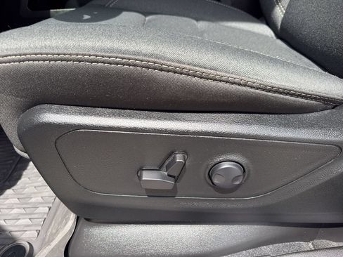 Used 2025 RAM 1500 Big Horn AWD/4WD image 15