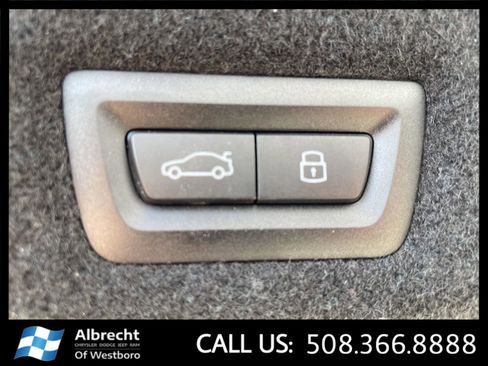 Used 2025 BMW 740i xDrive image 16