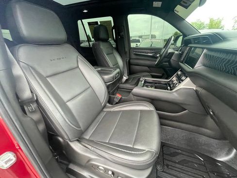 Used 2023 GMC Yukon Denali w/ LPO, Floor Liner Package AWD/4WD image 28
