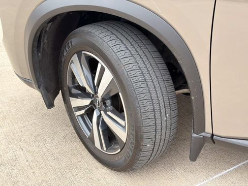 Certified 2025 Nissan Rogue SL w/ SL Premium Package image 11