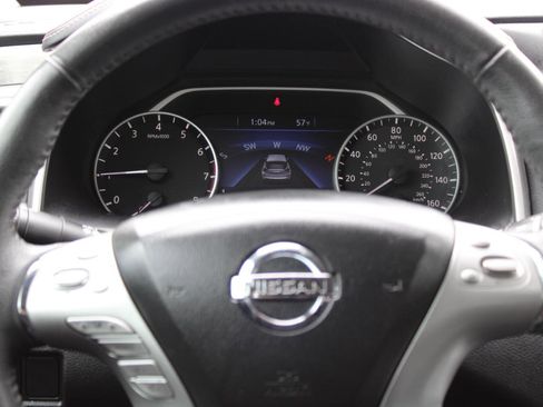 Used 2016 Nissan Murano SV FWD image 9