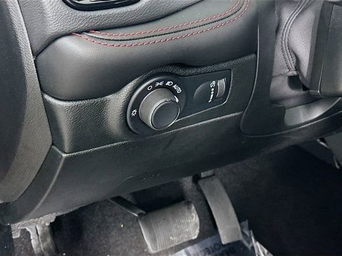 Certified 2025 Dodge Durango GT image 18