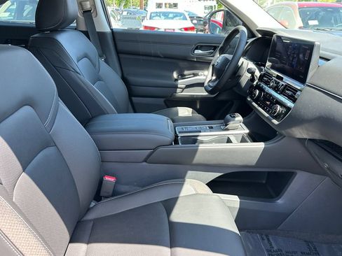 New 2026 Nissan Pathfinder SL FWD image 14