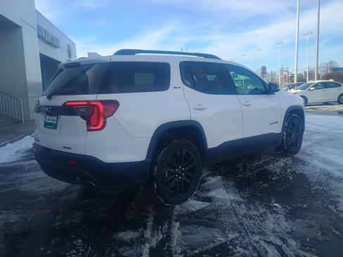 Used 2023 GMC Acadia SLT w/ Elevation Edition image 15