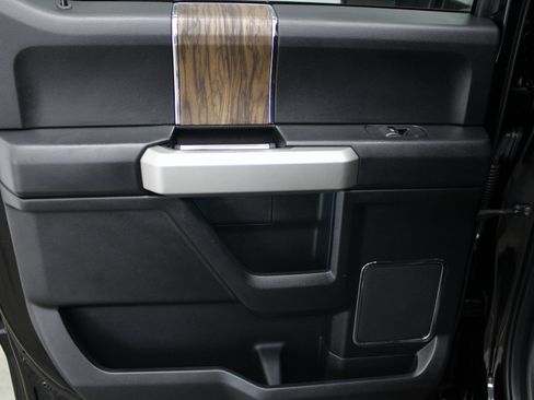 Used 2018 Ford F150 Lariat image 21