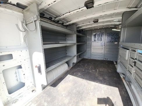 Used 2020 Nissan NV 3500 S image 20