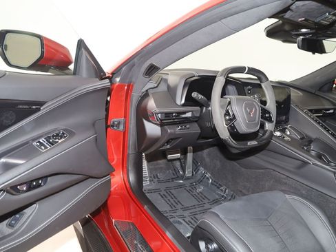 Used 2025 Chevrolet Corvette Z06 w/ Z07 Performance Package RWD image 94