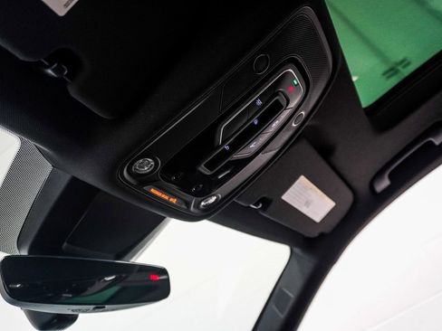 Used 2021 Audi Q8 Premium Plus image 32