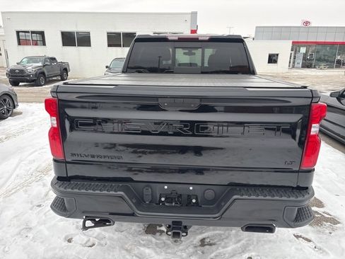 Used 2020 Chevrolet Silverado 1500 LT Trail Boss w/ Midnight Edition image 4