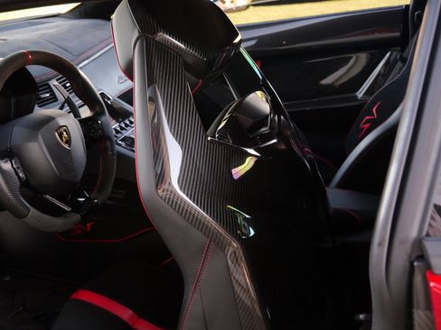 Used 2016 Lamborghini Aventador LP 750-4 Superveloce image 30