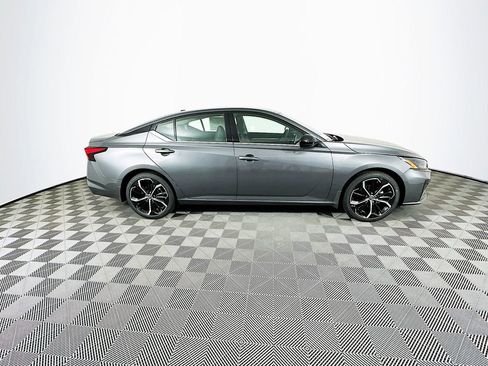 New 2025 Nissan Altima 2.5 SR image 11