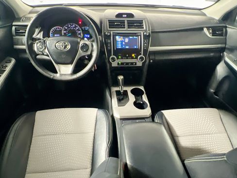 Used 2012 Toyota Camry SE image 29