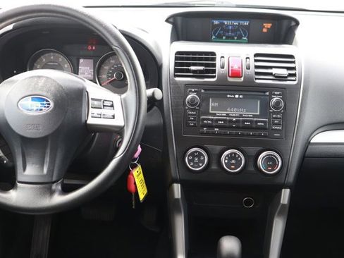 Used 2015 Subaru Forester 2.5i Premium image 16