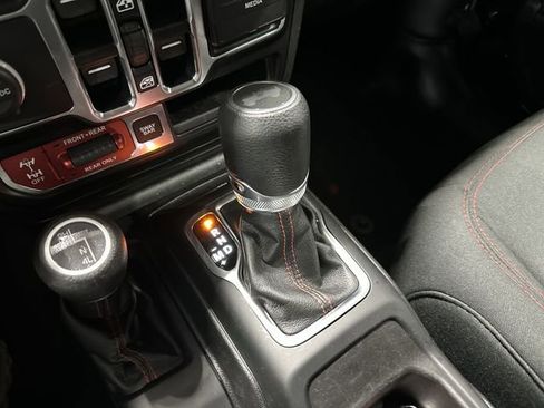 Used 2020 Jeep Wrangler Unlimited Rubicon AWD/4WD image 25