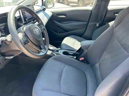 Used 2021 Toyota Corolla LE FWD image 11
