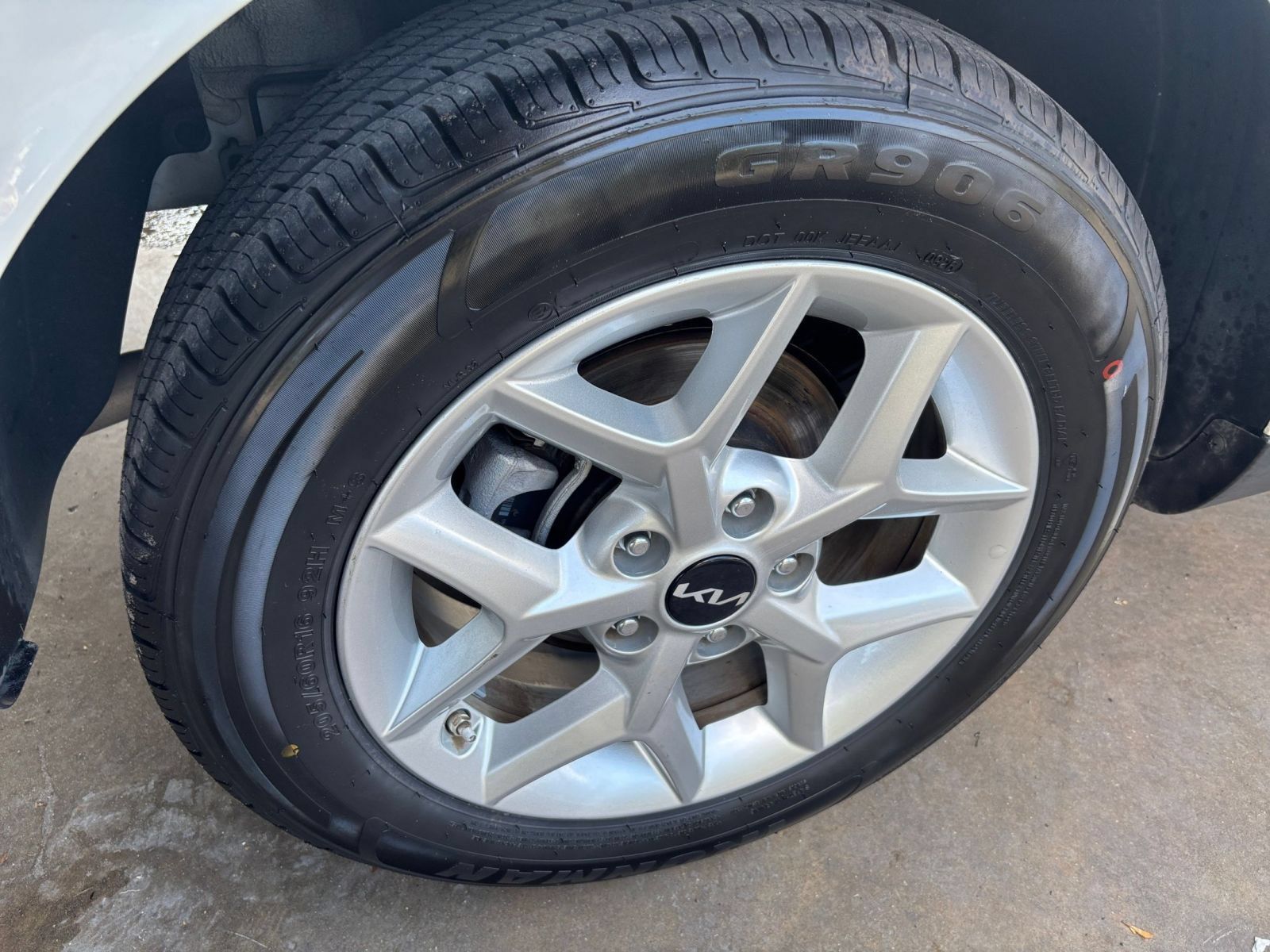 Used 2025 Kia Soul LX w/ LX Technology Package FWD image 27