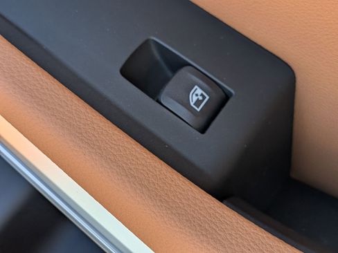 New 2026 BMW 330i w/ M Sport Package image 36