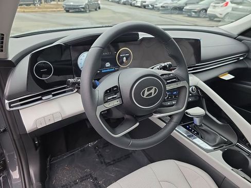 New 2026 Hyundai Elantra Limited FWD image 24