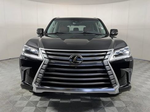 Used 2021 Lexus LX 570 4WD w/ Luxury Package image 11