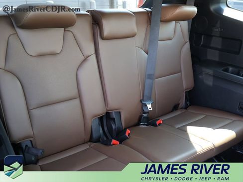Used 2022 Kia Telluride SX w/ SX Prestige Package AWD/4WD image 14