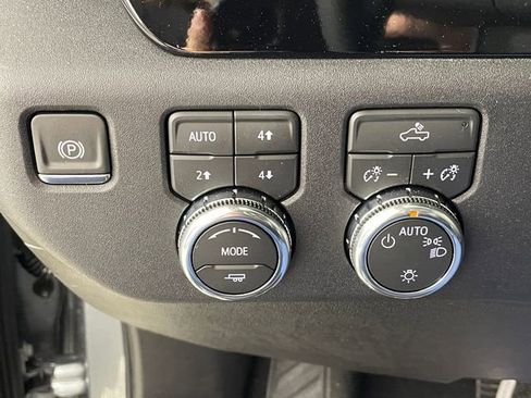 New 2026 GMC Sierra 1500 SLE w/ X31 Off-Road Package AWD/4WD image 13