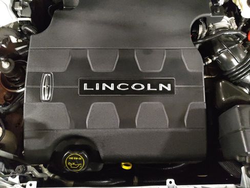 Used 2016 Lincoln MKX Select w/ Select Plus Package image 30