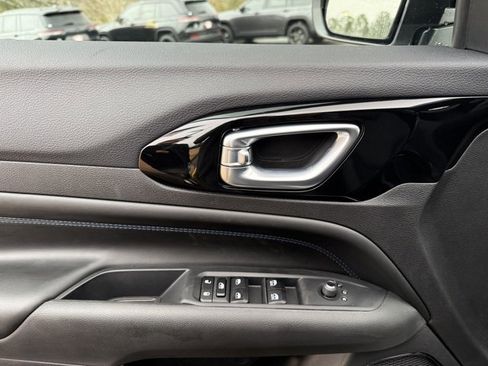 New 2026 Jeep Compass Latitude image 15