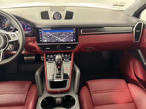 Certified 2023 Porsche Cayenne GTS AWD/4WD image 28