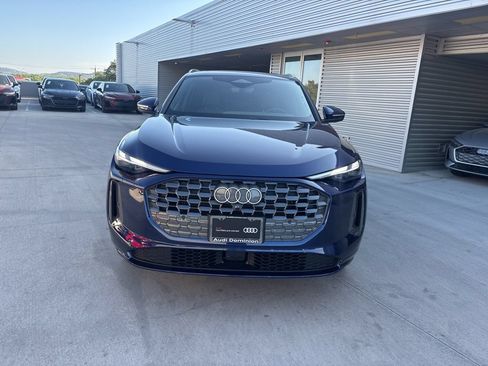 Certified 2025 Audi Q5 Premium w/ Convenience Package AWD/4WD image 2