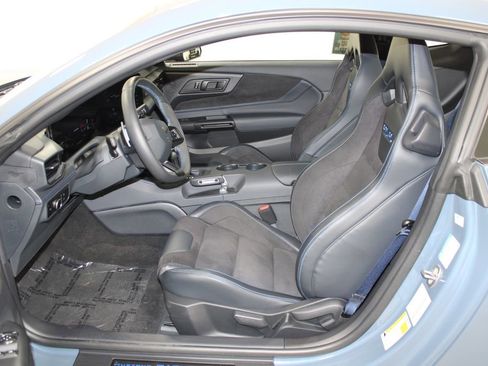 Used 2025 Ford Mustang Dark Horse image 19