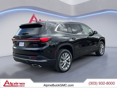 Used 2025 Buick Enclave Preferred image 5