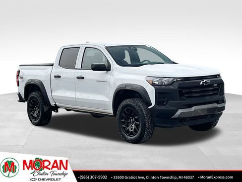 Certified 2024 Chevrolet Colorado Trail Boss w/ Advanced Trailering Package image 9