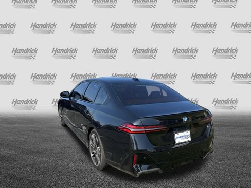 Certified 2024 BMW 530i xDrive w/ M Sport Package AWD/4WD image 7