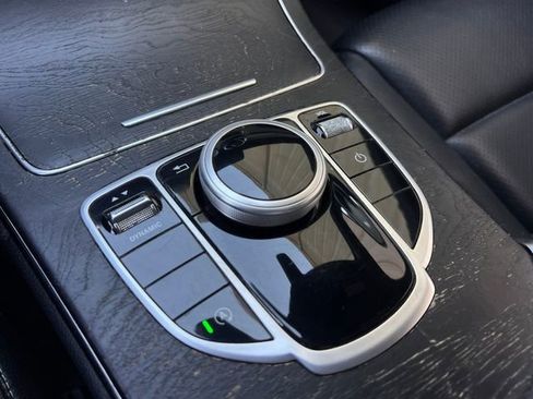 Used 2019 Mercedes-Benz C 300 Sedan image 26