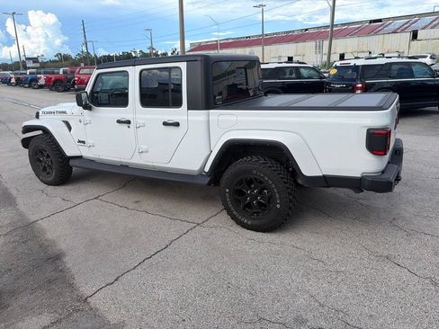 Used 2022 Jeep Gladiator Sport AWD/4WD image 4