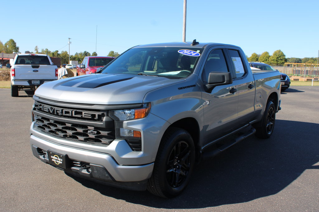 Used 2024 Chevrolet Silverado 1500 Custom w/ Rally Edition RWD image 4