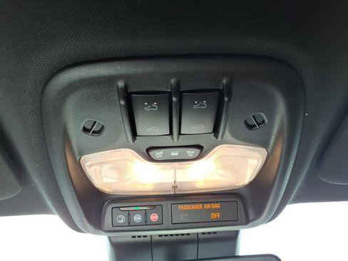Used 2023 GMC Canyon AT4 w/ AT4 Premium Package AWD/4WD image 17