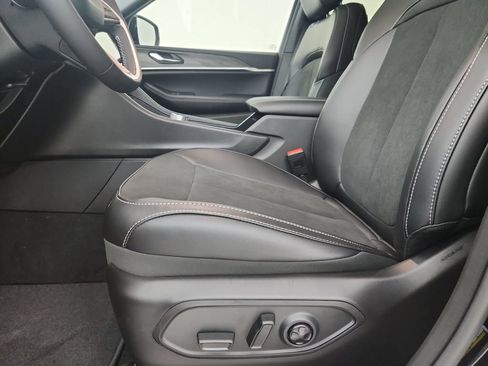 New 2026 Jeep Grand Cherokee L 4WD image 19