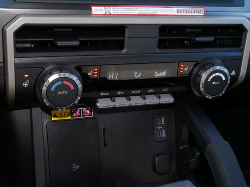 Certified 2025 Toyota Tacoma SR5 image 23