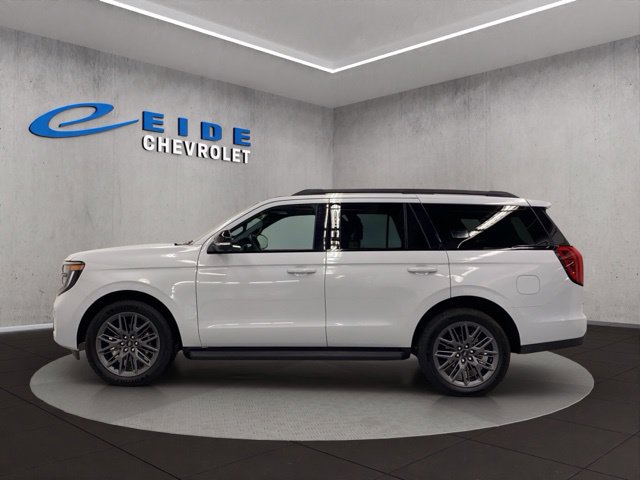 Used 2026 Ford Expedition Platinum w/ Stealth Appearance Package AWD/4WD image 12