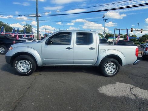 Used 2015 Nissan Frontier S image 2