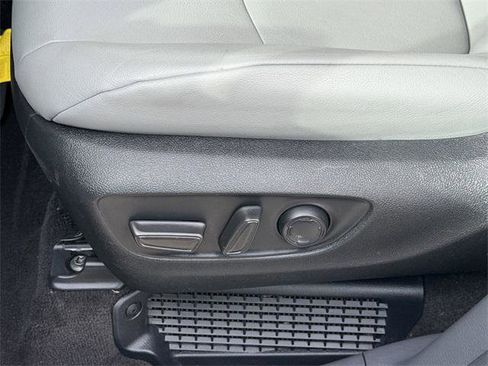 Certified 2024 Toyota Sienna XLE image 21