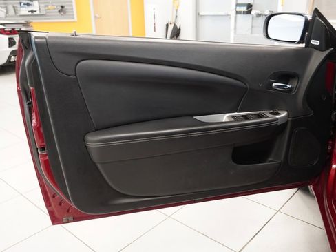 Used 2012 Chrysler 200 Limited FWD image 6