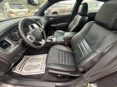 Used 2014 Dodge Charger SXT Plus RWD image 20