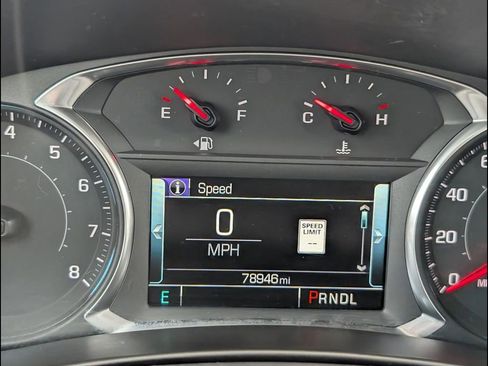 Used 2018 Chevrolet Equinox Premier image 10