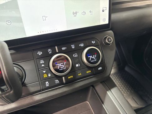 Used 2026 Land Rover Defender 110 S image 15