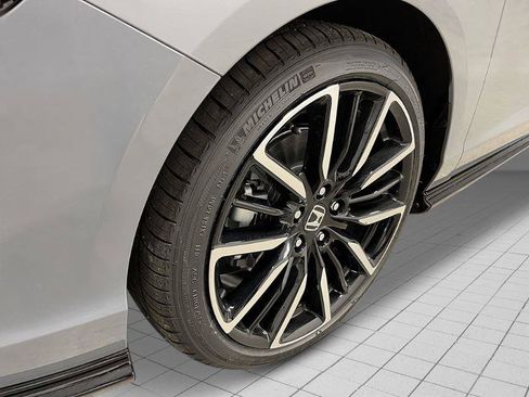 New 2025 Honda Accord Touring image 11